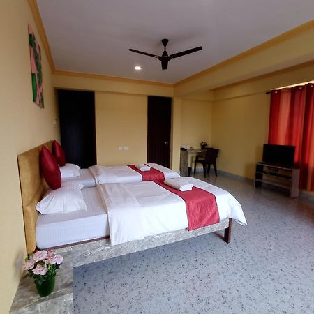 Brit'S Palace Goa Agacaim Buitenkant foto